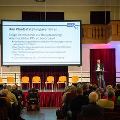 Gerhard Voss berichtet über das Planfeststellungsverfahren