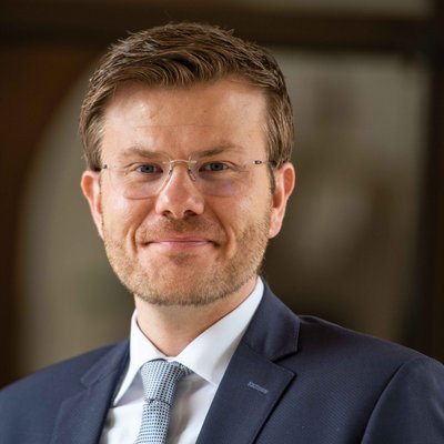 Dr. Marcus König