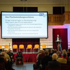 Gerhard Voss berichtet über das Planfeststellungsverfahren