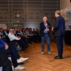 6. Dialogforum: Moderator Dr. Ewen im Gespräch mit Dr. German Hacker